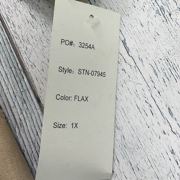 NWT Harve Bernard Beige Floral Print Button Down Shirt Womens 1X - Picture 5 of 5